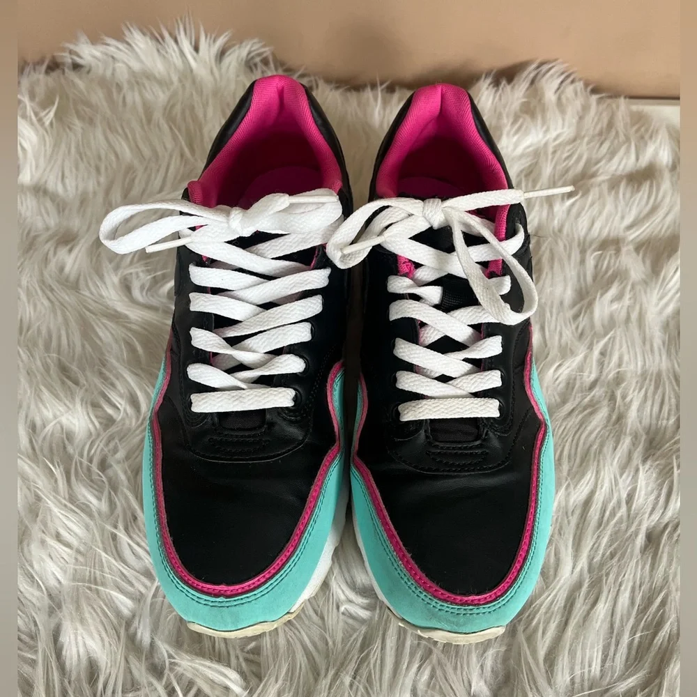 {Nike} Air Max Sneaker South Beach Edition - Size Youth 7